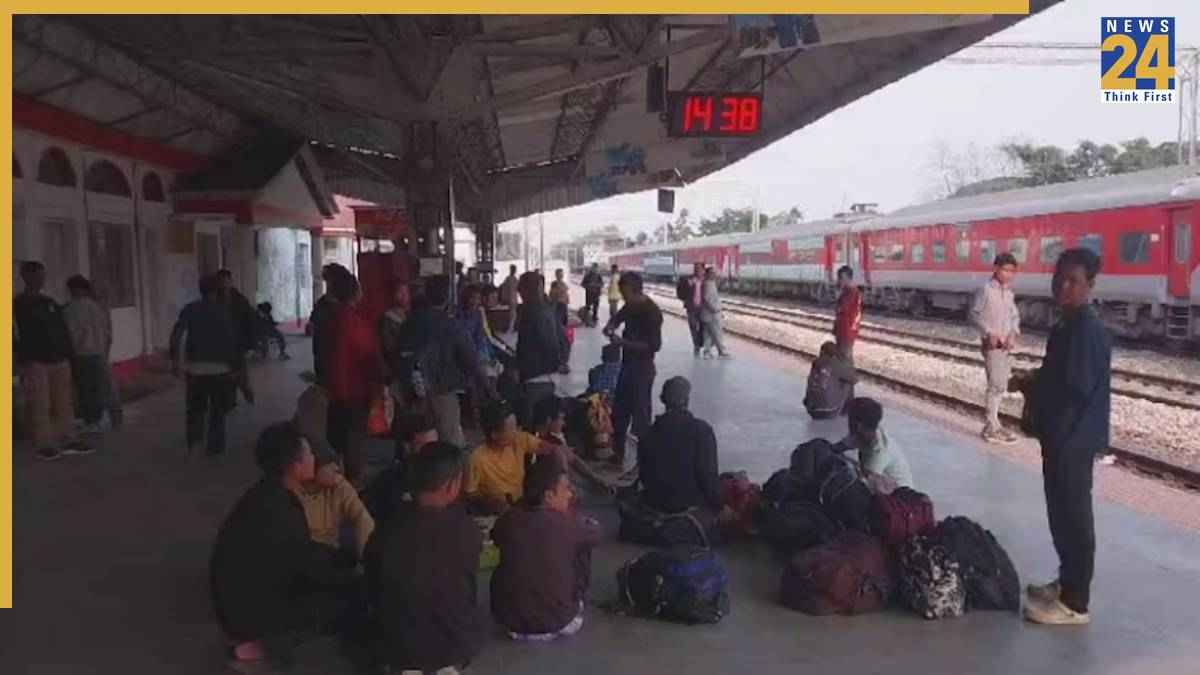 दिल्ली से मुंबई तक मचा हड़कंप, डर के साए में पलायन को मजबूर मजदूर, जानें बंगाल चुनाव से क्या है कनेक्शन?