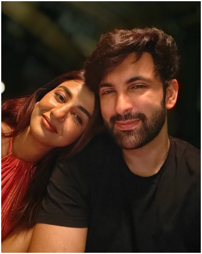 Celebs Couple First Holi After Marriage Celebs Couple First Holi After Marriage-1-2-3-4-5-6-7