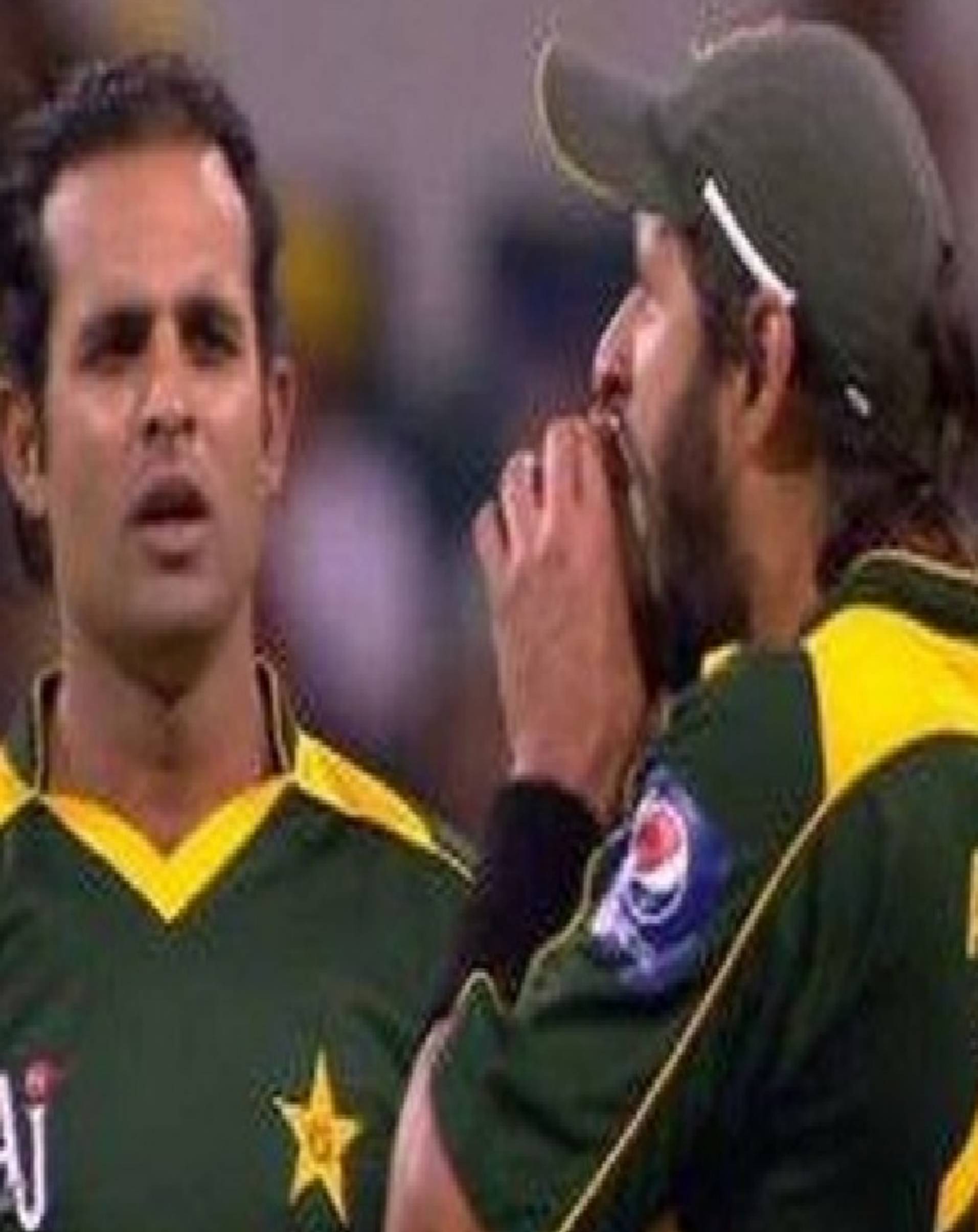 Pakistan Players Ball Tampering-1-2-3-4