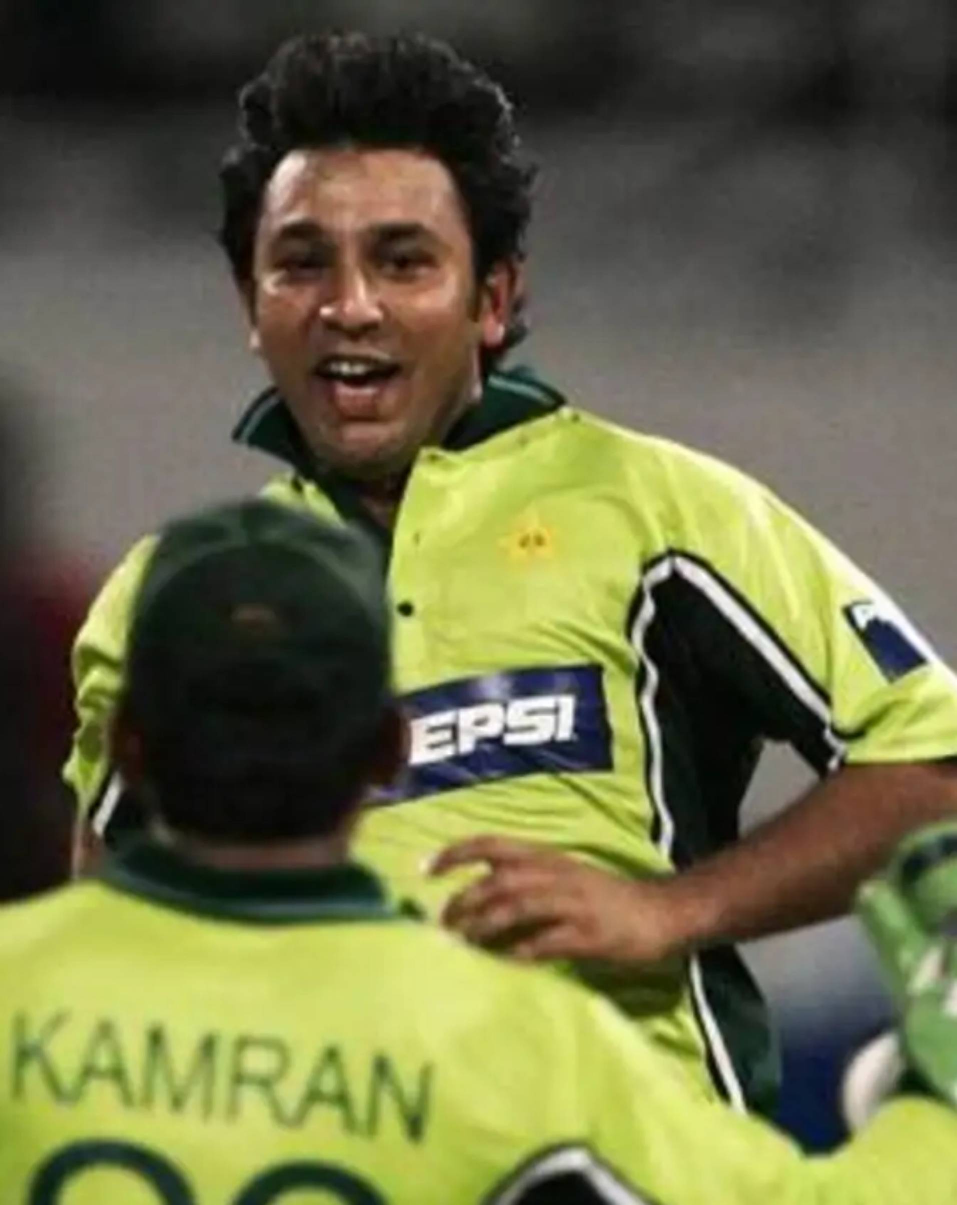 Pakistan Players Ball Tampering-1-2-3-4-5-6