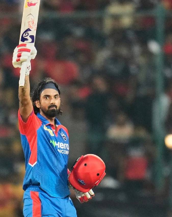 Most Runs as Wicketkeeper Batsman-1-2-3-4