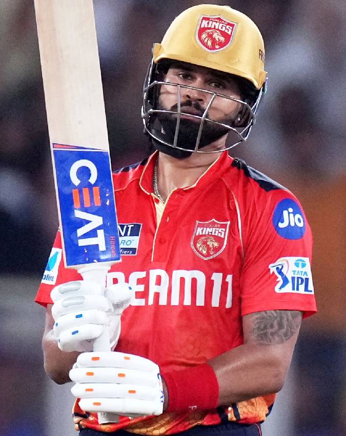 ipl-trophy (1) IPL 2026-1-2-3-4-5-6-7-8