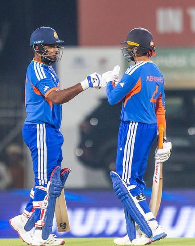 ind-vs-nz (38) Abhishek Sharma and Sanju Samson-1-2-3