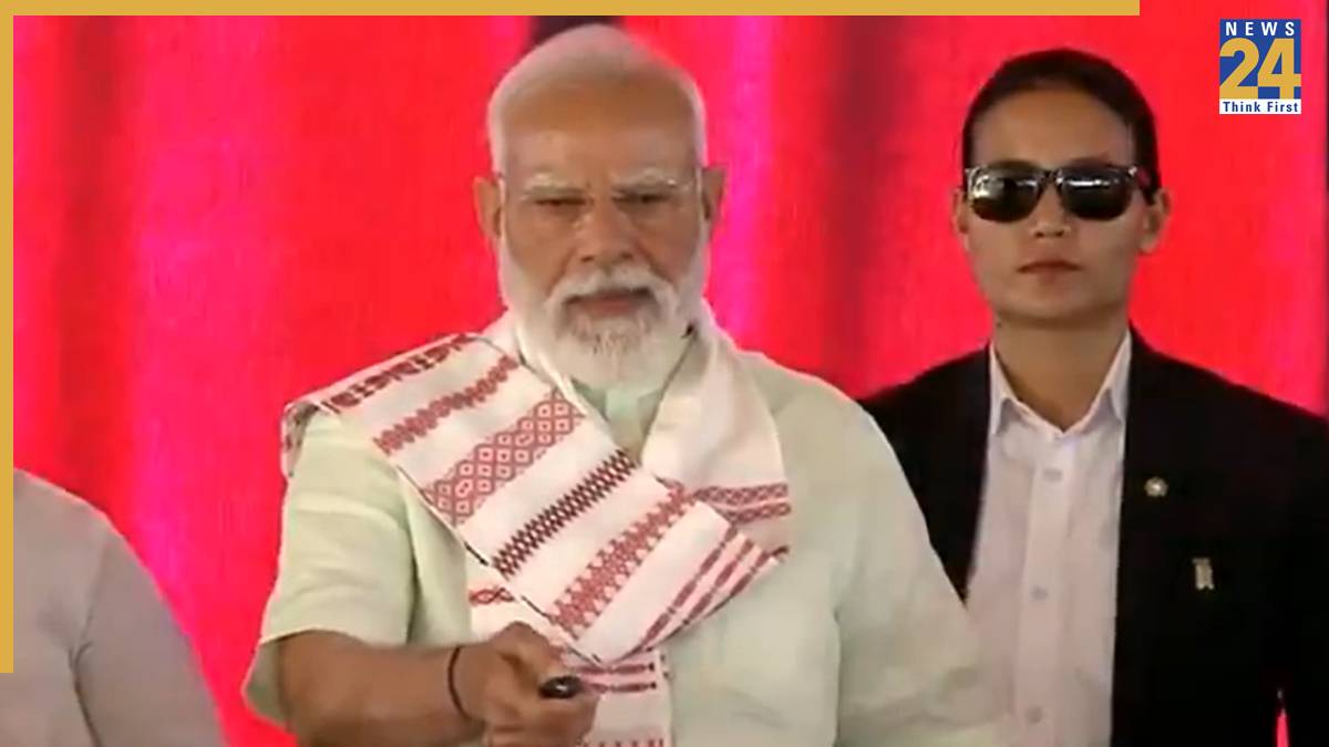 देश की पहली रिंग मेट्रो का उद्घाटन, PM मोदी ने पिंक-मैजेंटा लाइन को किया रवाना