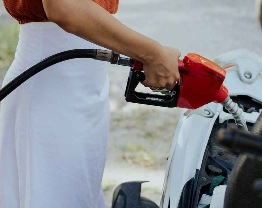 भारत में बढ़ा पेट्रोल का रेट
