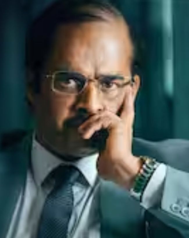 Real vs Reel Dhurandhar 2 Starcast-1-2-3-4