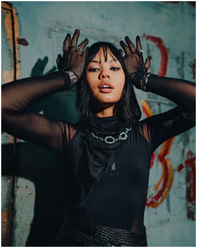 Daiaphi Lamare-1-2-3