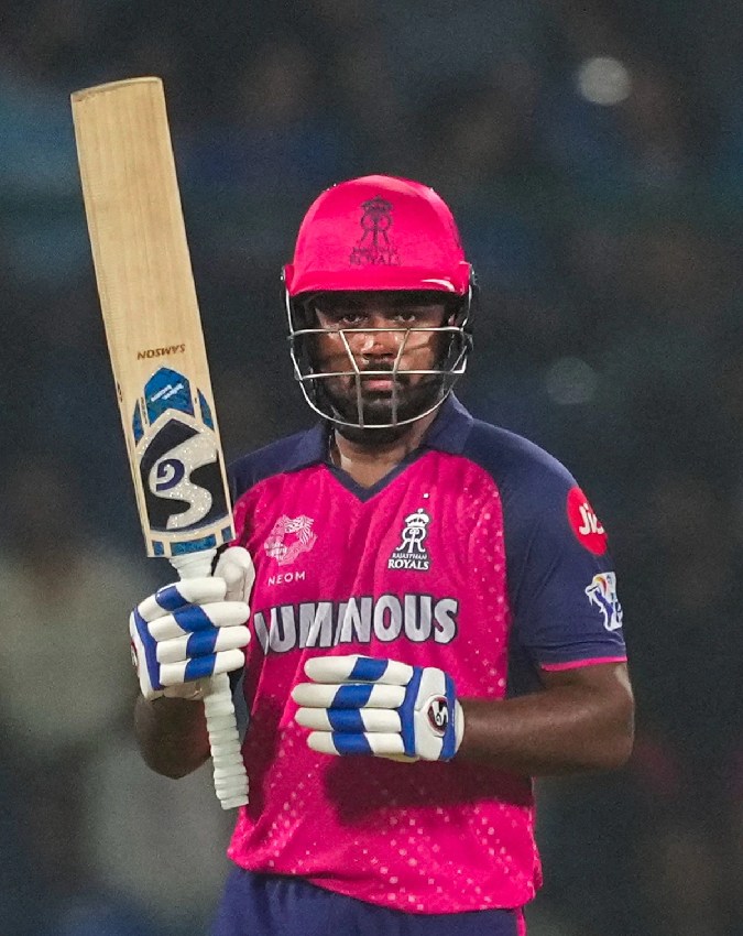 MS Dhoni and Sanju Samson-1-2-3-4