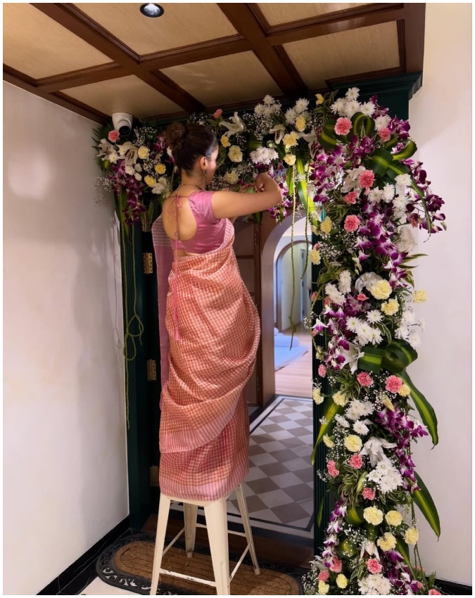 Sanya Malhotra Sanya Malhotra-1-2-3-4-5