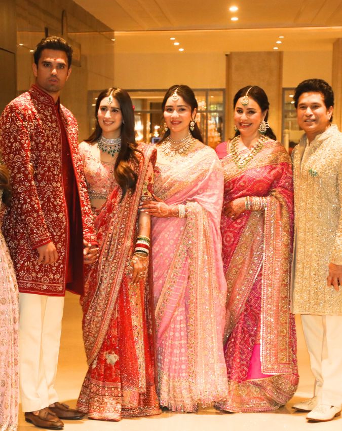 Sara Tendulkar, Sara Tendulkar looks, Sara Tendulkar latest Photos-1-2-3-4-5-6