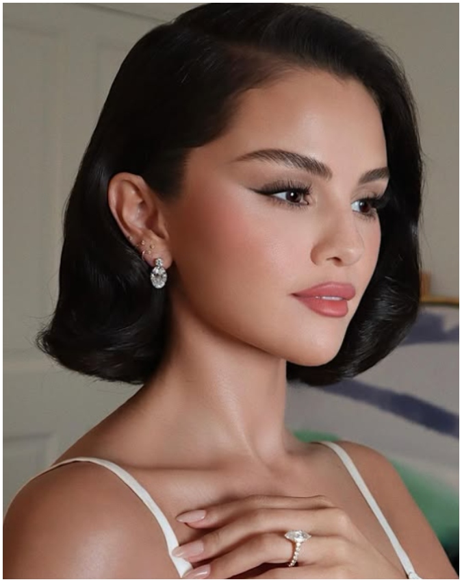 Selena Gomez-1-2-3-4-5-6-7