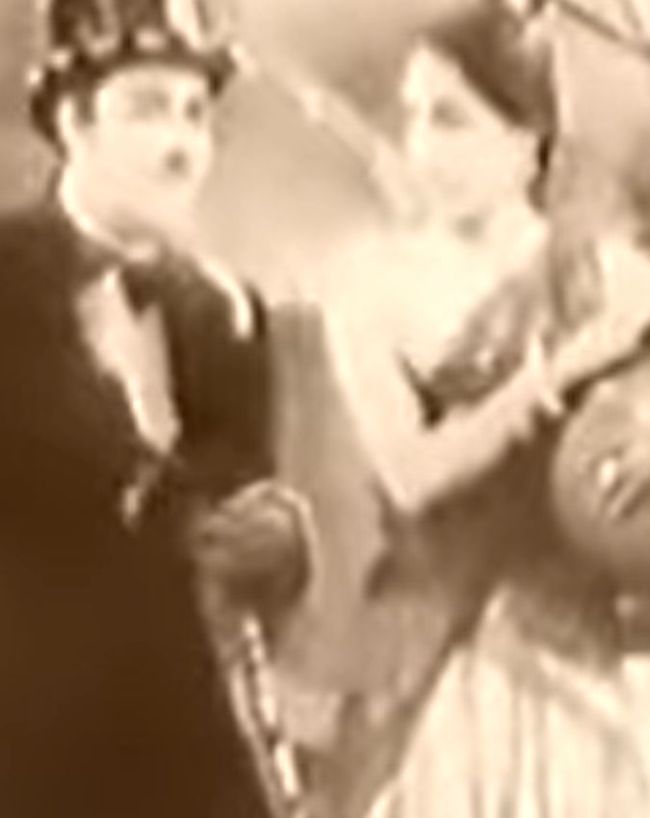 78 years old Song Aana Meri Jaan Sunday ke Sunday-1-2-3-4-5