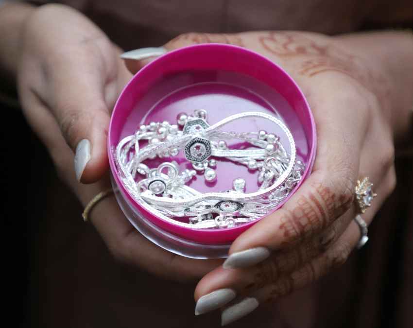 गर्म पानी और साबुन से करें सफाई