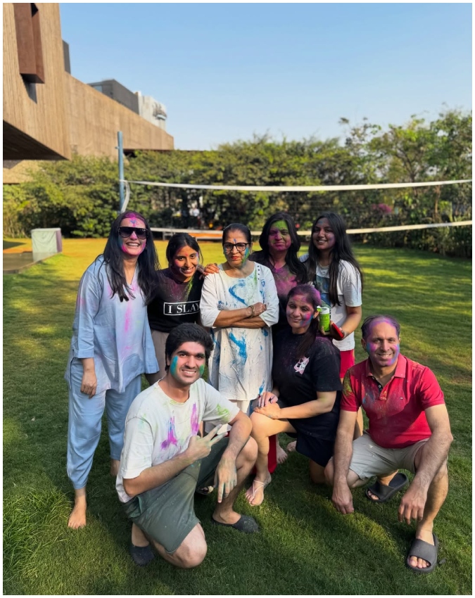 Surbhi Jyoti-1-2-3-4-5-6-7