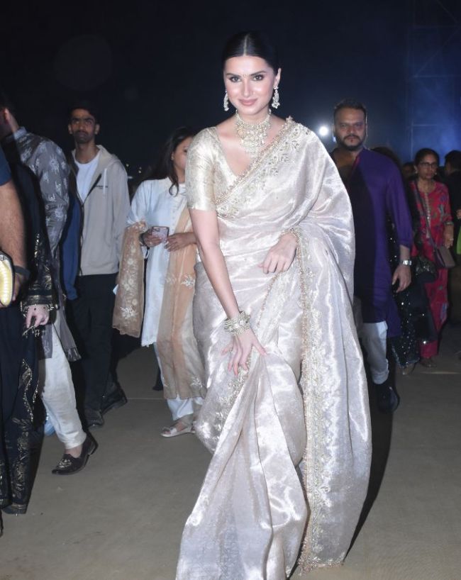 Tara Sutaria-1-2-3-4-5-6-7