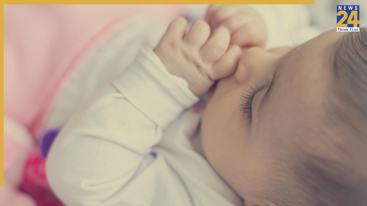 Thumb Sucking In Babies Thumb Sucking In Babies-1