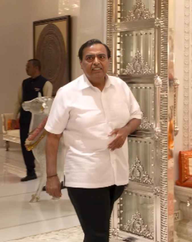 अंबानी परिवार के लिए बेहद खास है ये मंदिर