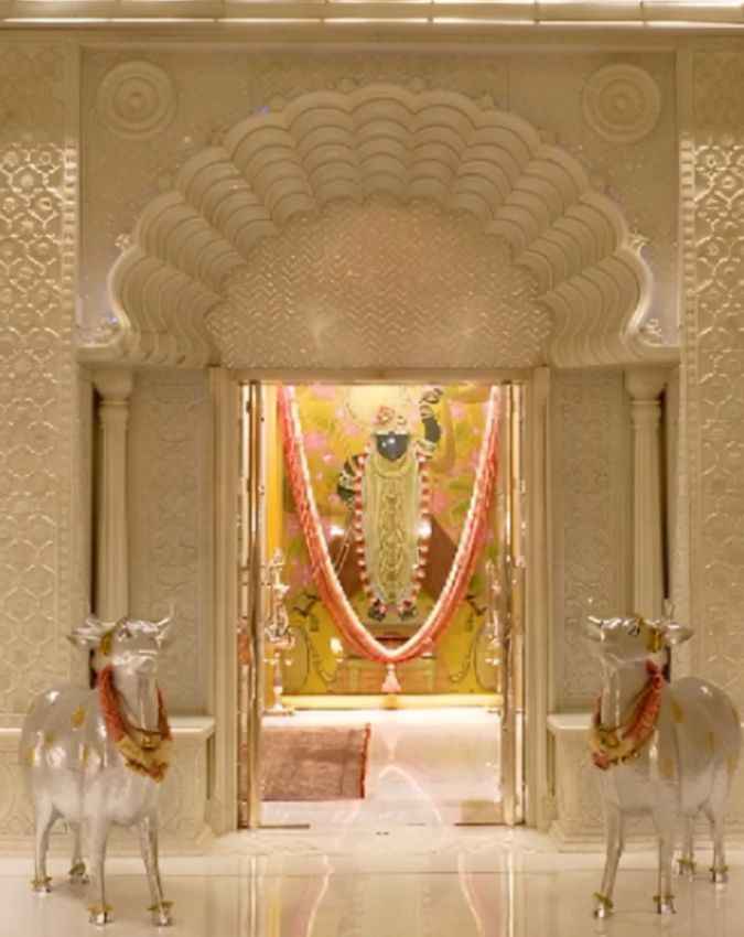 मंदिर के अंदर पूजा के लिए खास जगह