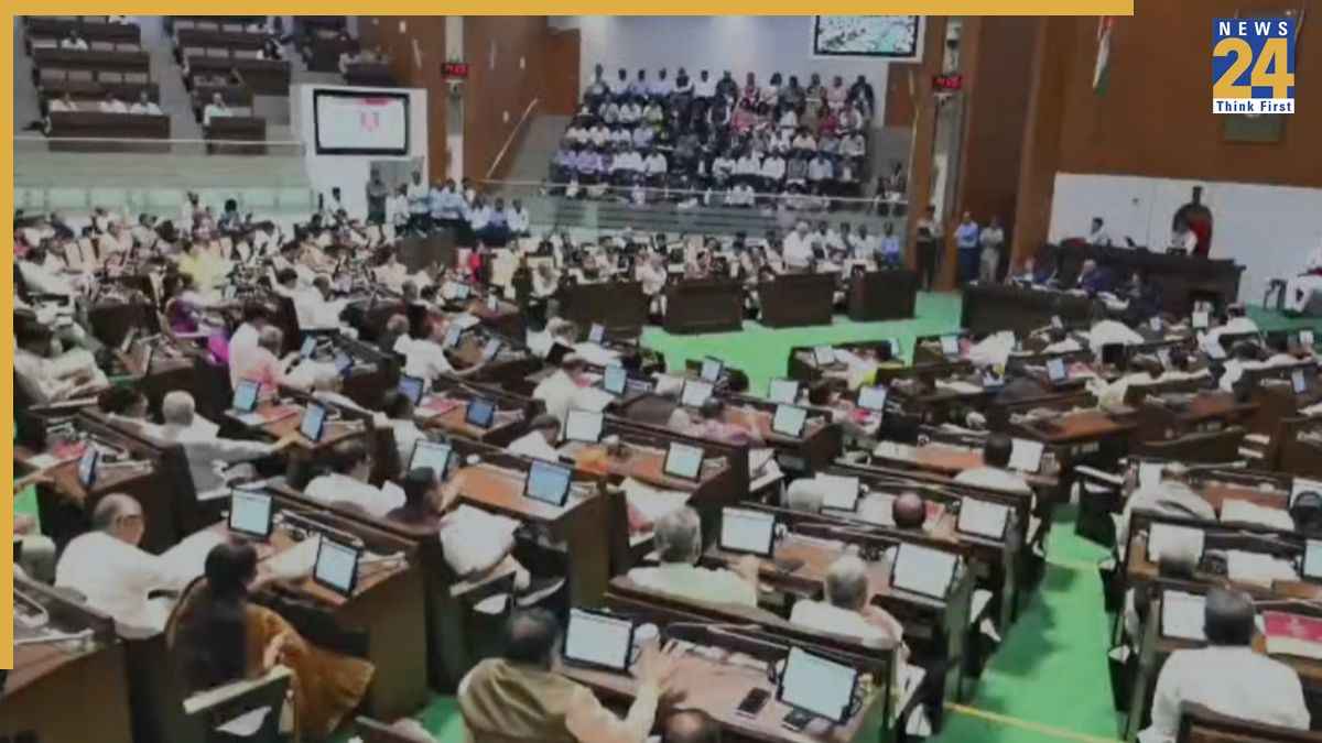 गुजरात विधानसभा में पेश हुआ UCC बिल , राज्यपाल की मुहर के बाद जल्द ही पारित होगा कानून