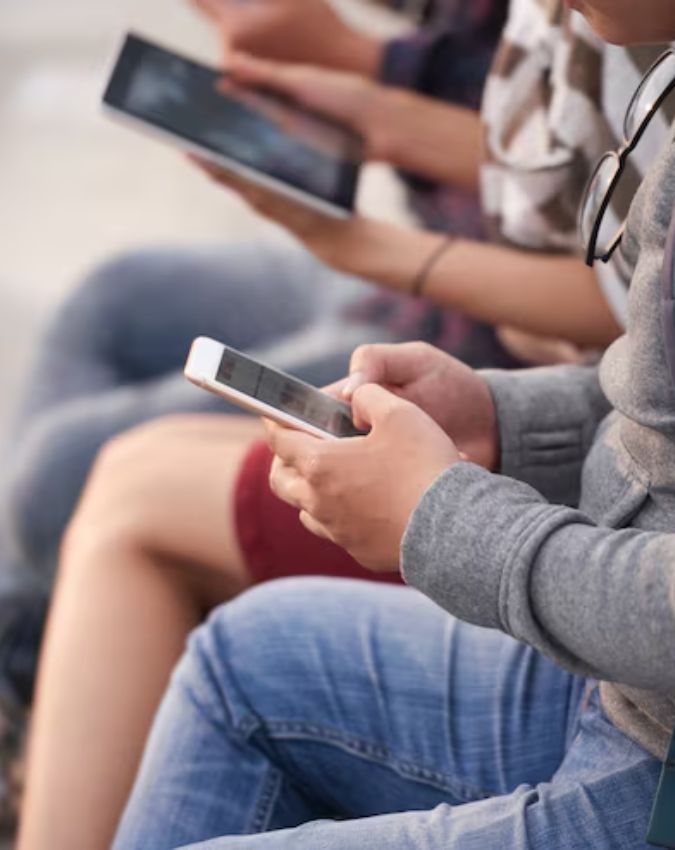 How Technology Is Changing Food Habits, Dating Culture, and Mental Health in India-1-2