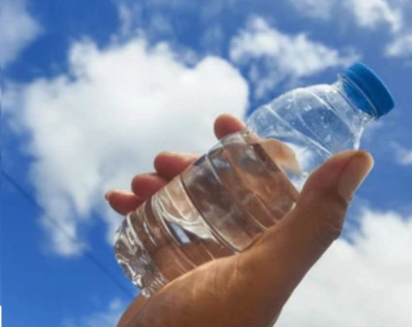 Bottle Par Tedi Medi Lines Kyu Hoti Hain Bottle Par Tedi Medi Lines Kyu Hoti Hain-1-2-3-4