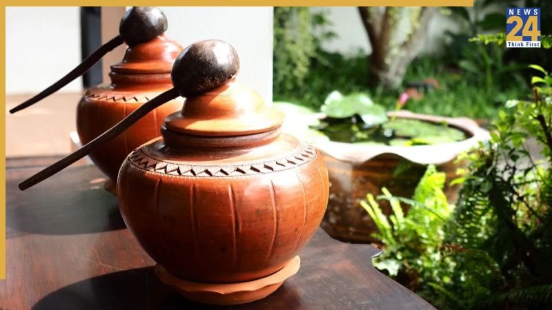 Matke Ka Pani Kaise Thanda Rakhe