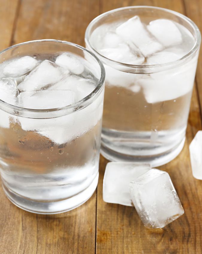 5 Easy Tricks to Remove Stubborn Stains from White Clothes at Home-1-2-3-4-5