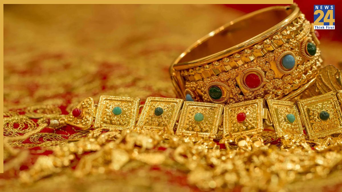 Gold Jewellery-1