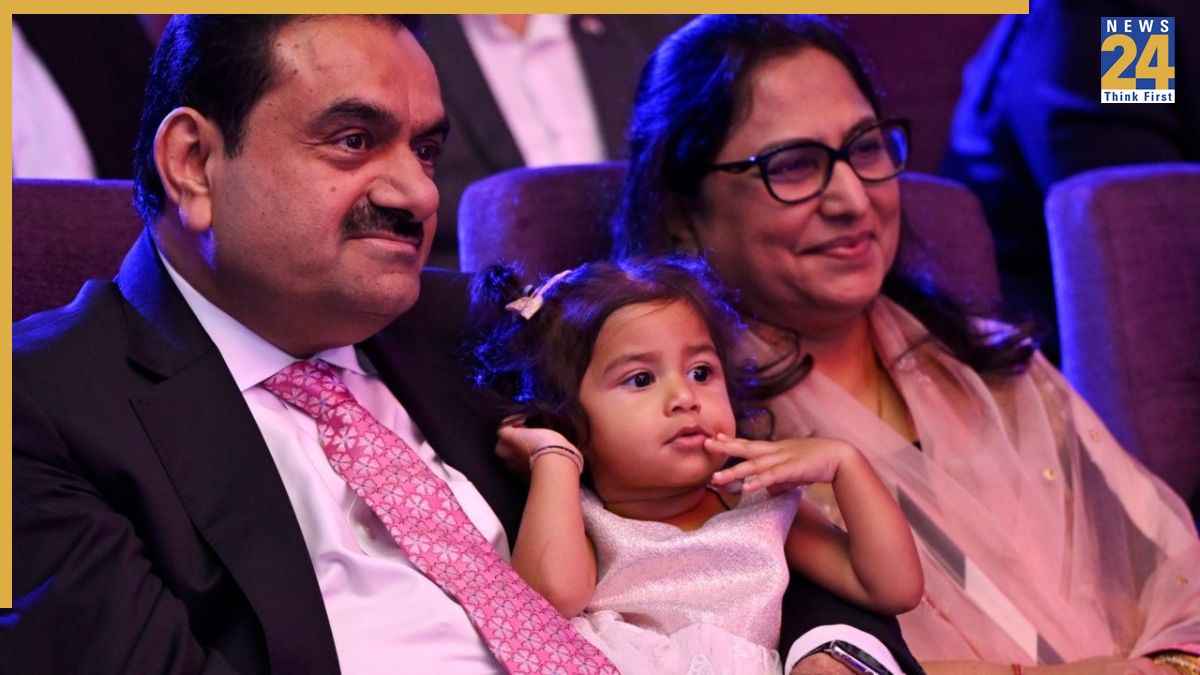 अंतरराष्ट्रीय महिला दिवस पर Gautam Adani का भावुक संदेश, कहा– जीवन की असली नींव महिलाओं ने बनाई