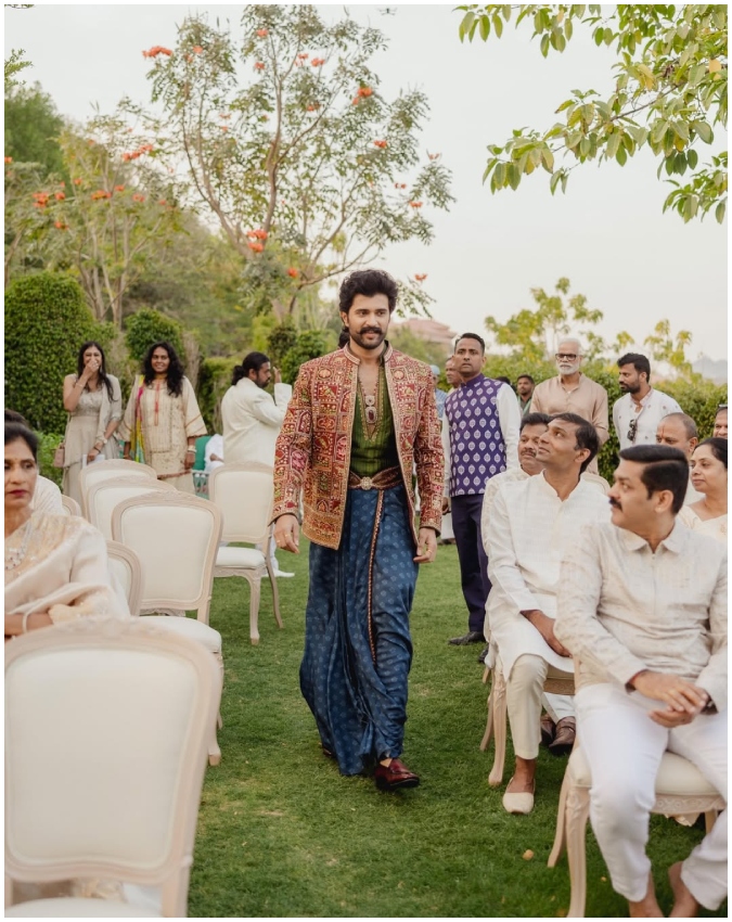 Vijay Deverakonda, Rashmika Mandanna-1-2-3-4