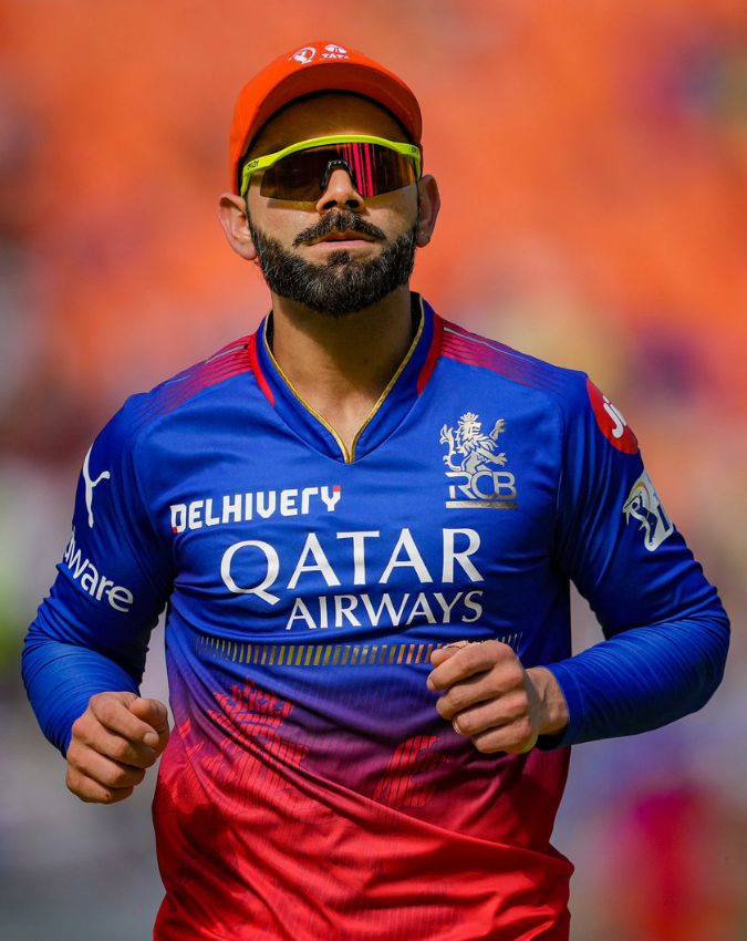 Virat Kohli (24) -1-2