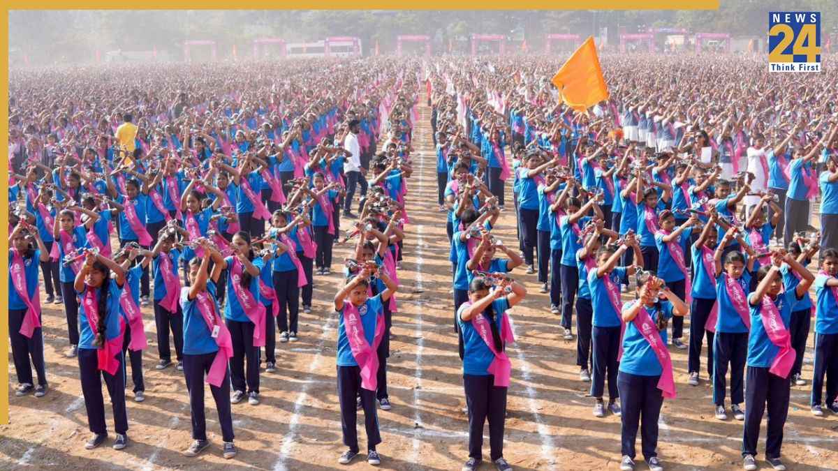 डोंबिवली का नया विश्व रिकॉर्ड… 9,111 महिलाओं ने एक साथ किया 'लेझीम', सांगली का रिकॉर्ड तोड़कर रचा इतिहास