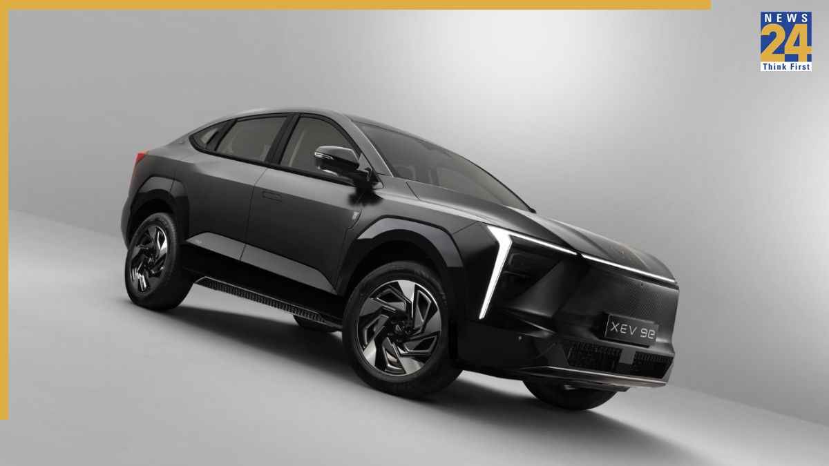 Mahindra XEV 9e का सबसे लग्जरी अवतार लॉन्च! 16 स्पीकर साउंड और 500KM रेंज, कीमत जानकर चौंक जाएंगे