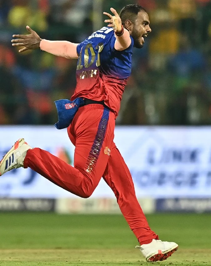 Yash Dayal-1-2-3-4-5-6