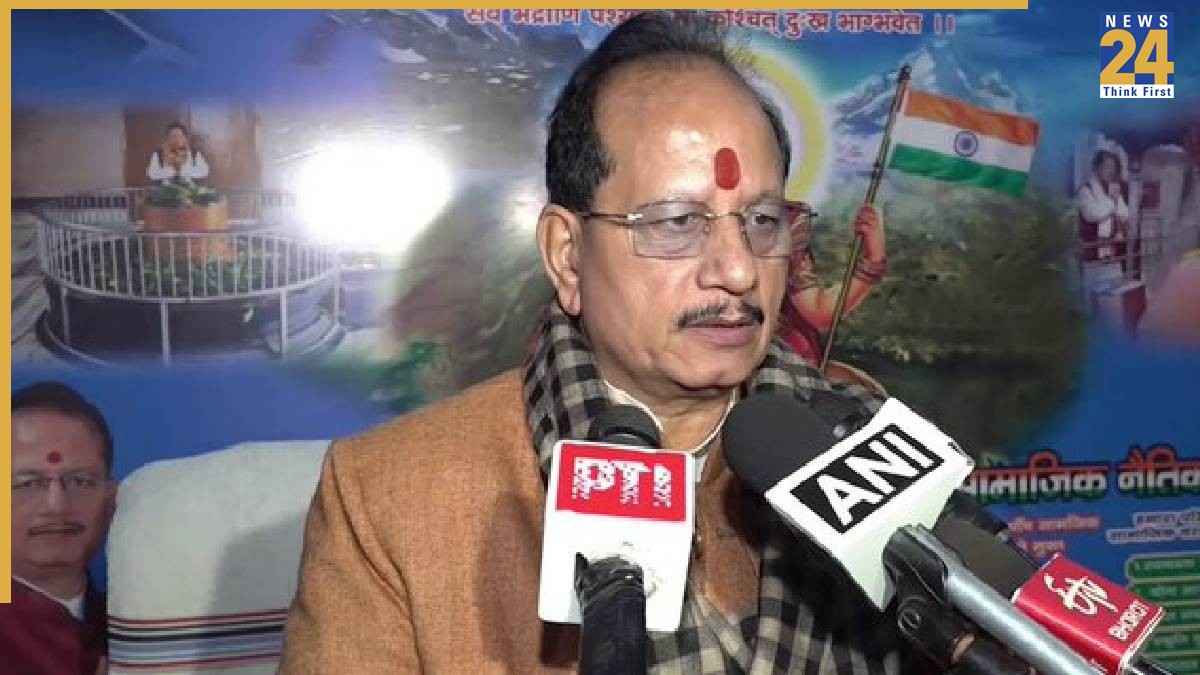 बिहार में खनन माफियाओं पर लगाम! डिप्टी CM विजय सिन्हा ने गिनाईं विभाग की 100 दिनों की बड़ी उपलब्धियां