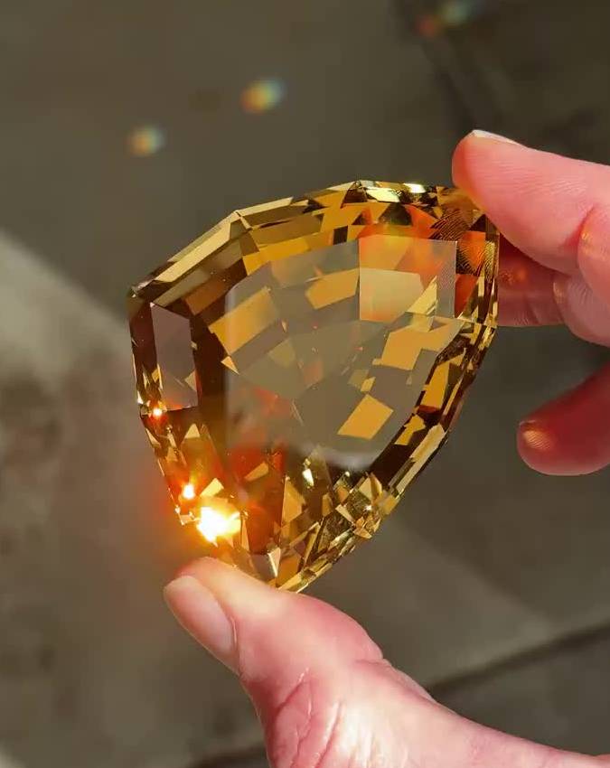 Lucky-Gemstones-1-2-3-4-5-6