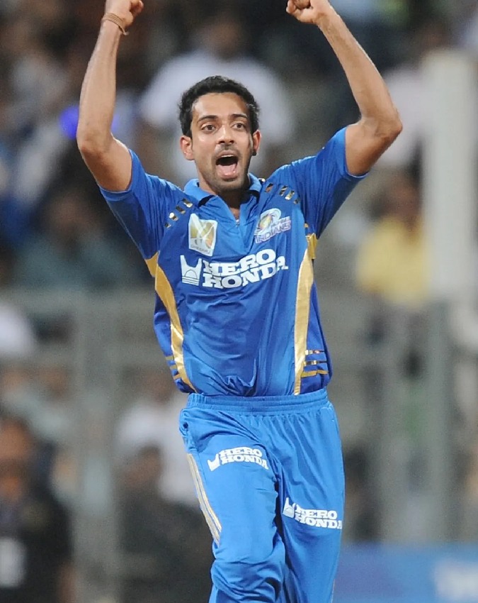 Bhuvneshwar Kumar Bhuvneshwar Kumar-1-2-3-4-5-6