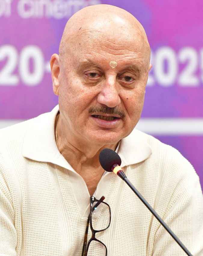 अनुपम खेर