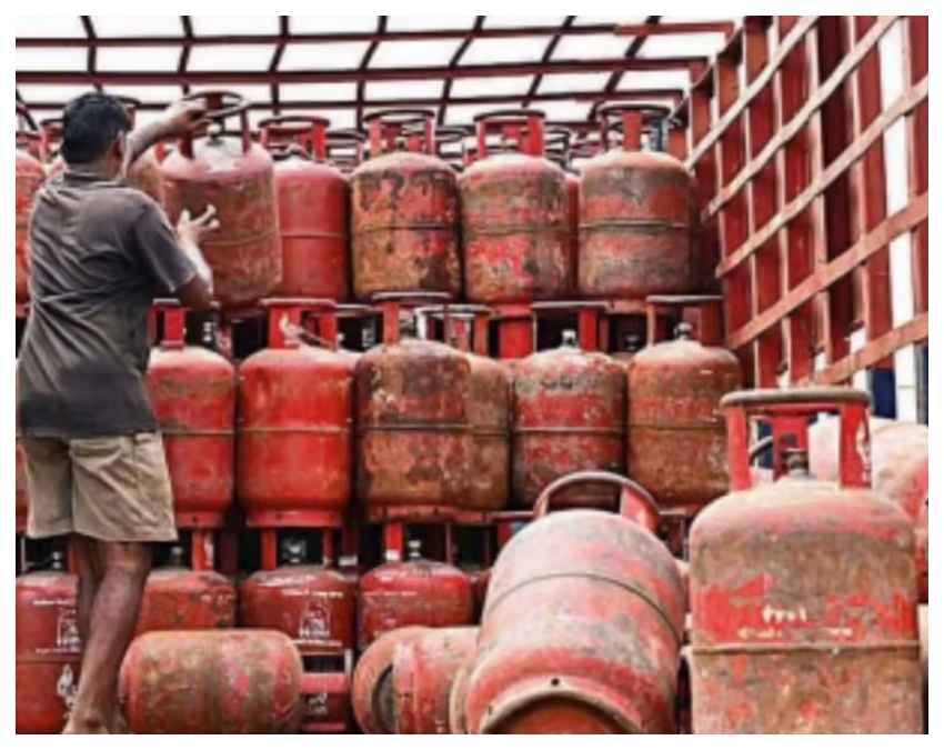 पैनिक बुकिंग से बचें, स्टॉक पर्याप्त है