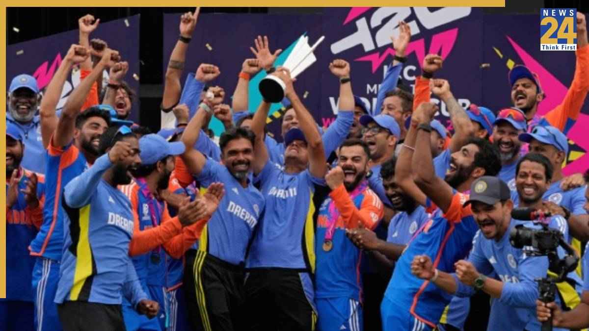 T20 वर्ल्ड कप विजेता कोच को BCCI से मिलेगा ये खास अवॉर्ड, खिताब जीतने में निभाई थी अहम भूमिका