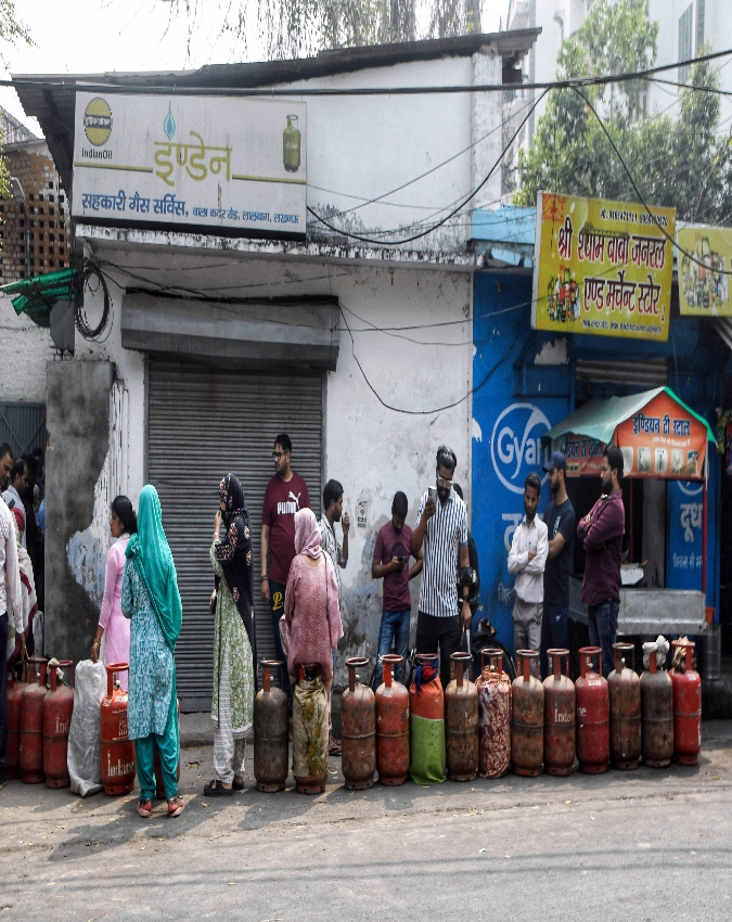 LPG shortage in india images -1-2