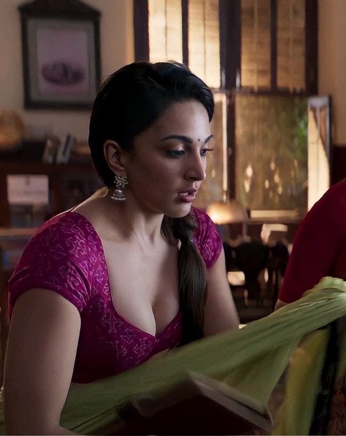 toxic kiara advani toxic tabahi song yash kiara Advani hot look-1-2-3