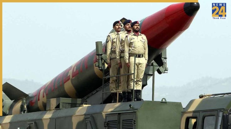 पाकिस्तान की इस मिसाइल से अमेरिका में खौफ का माहौल! ऐसा कौन सा हथियार ...