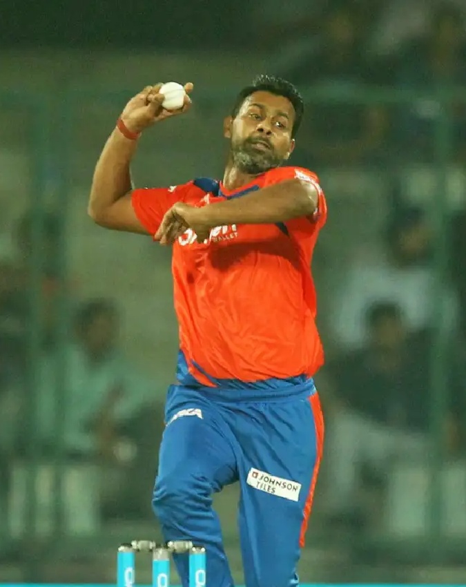 Bhuvneshwar Kumar Bhuvneshwar Kumar-1-2-3