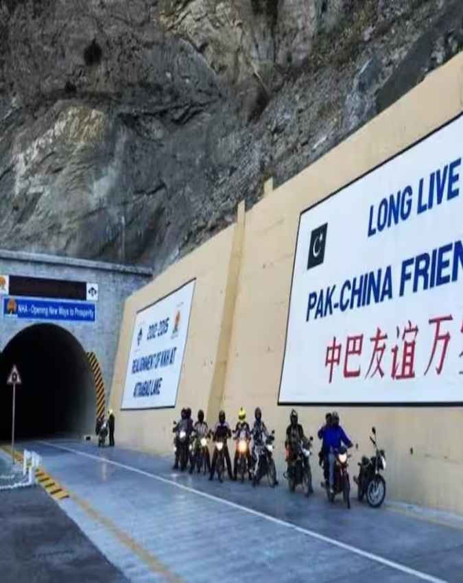 पाकिस्तान में है सबसे ऊंची पक्की सड़क