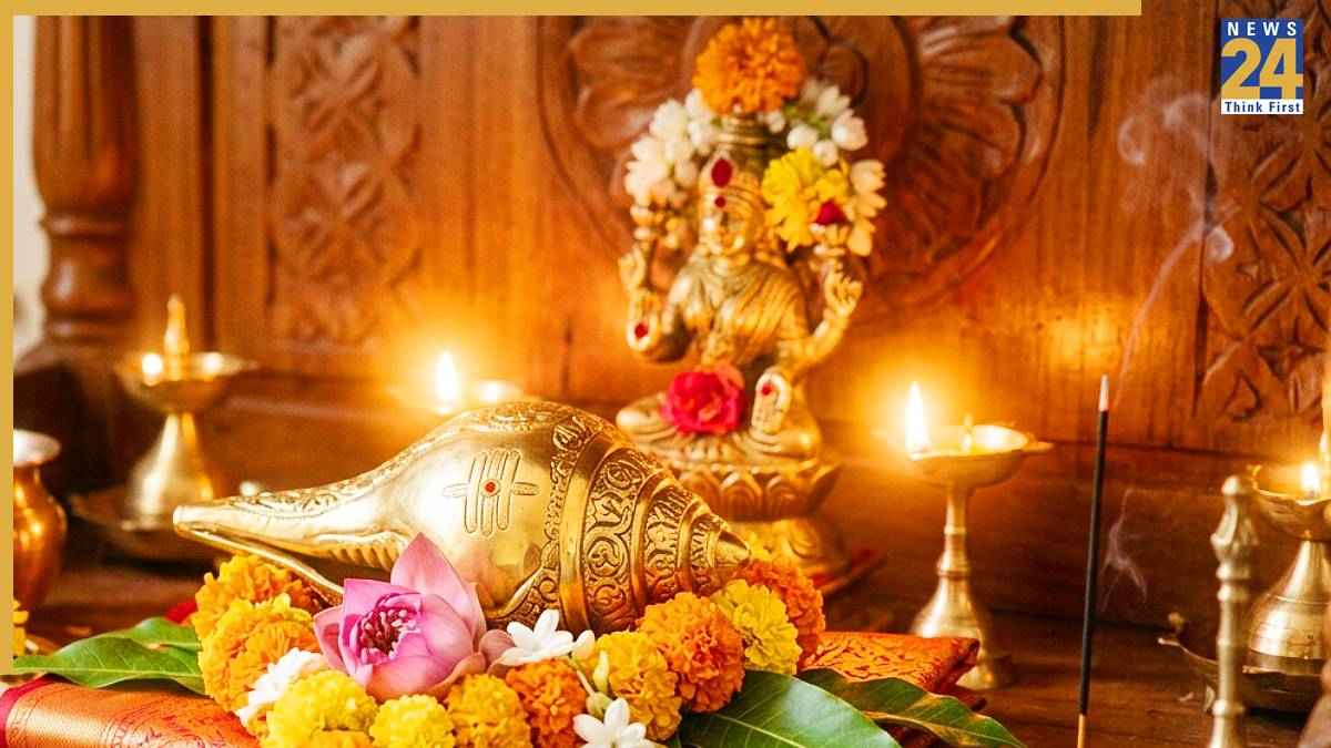 Maa Lakshmi Blessings: इस एक चीज से है मां लक्ष्मी का है खास संबंध, उपयोग करने वाला बन जाता है धनवान