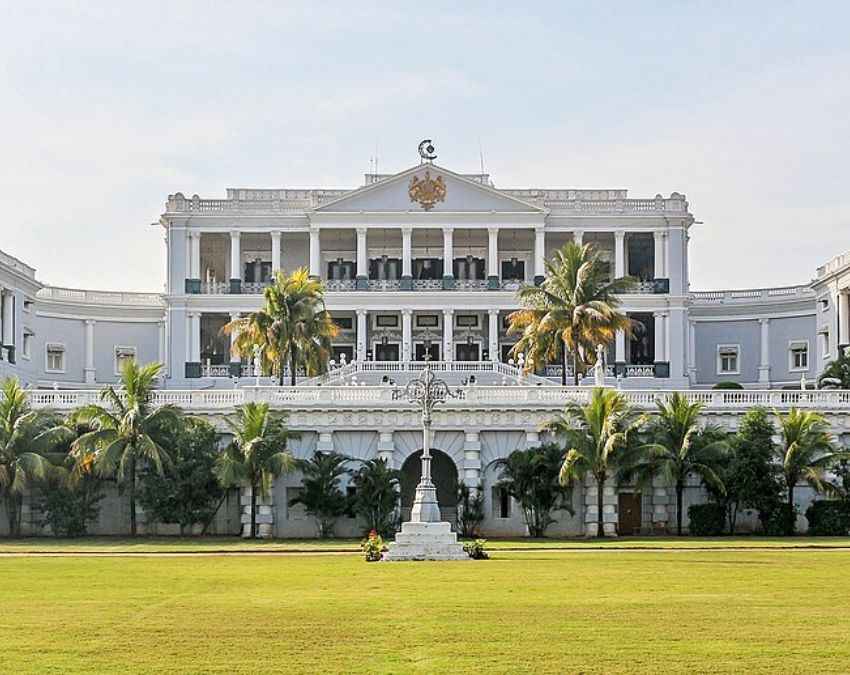 ताज फलकनुमा पैलेस
