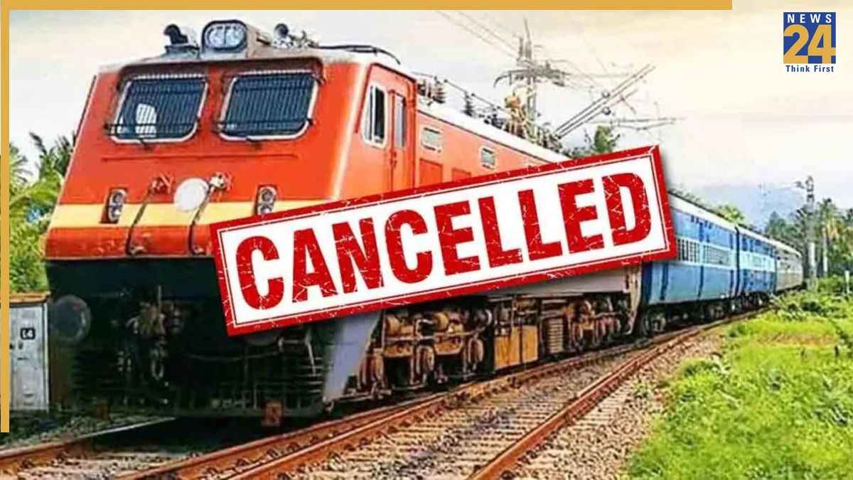 Trains Cancelled: दिल्ली होकर जाने वाली 21 ट्रेनें रद्द, कई रूट बदले; 17 और 18 मार्च को सफर से पहले जरूर चेक करें लिस्ट