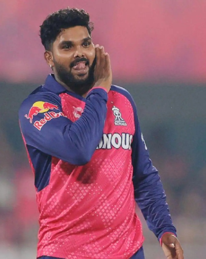 josh hazlewood and virat kohli-1-2-3