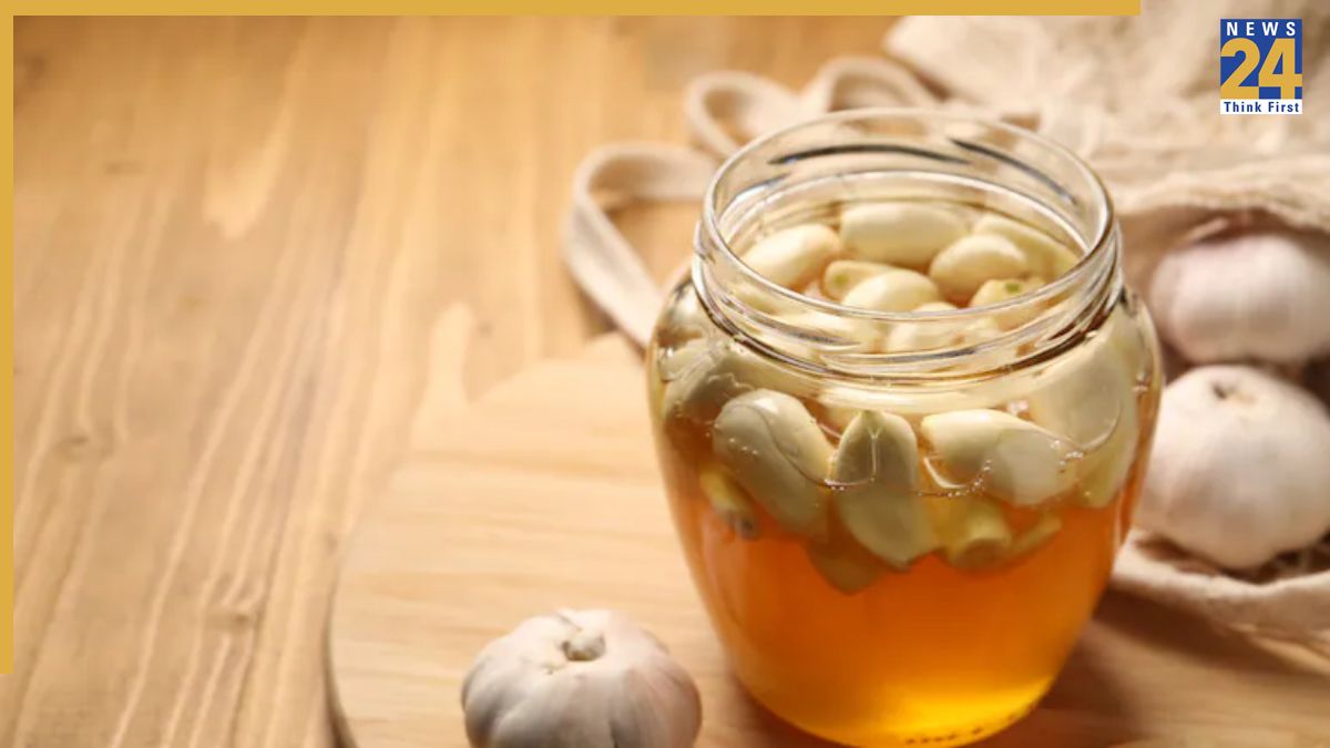 Honey Garlic Eating Benefits Honey Garlic Eating Benefits-1